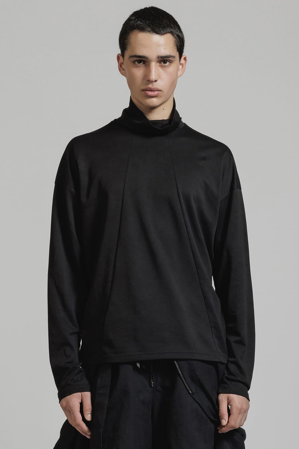 Smooth Turtleneck T-Shirt