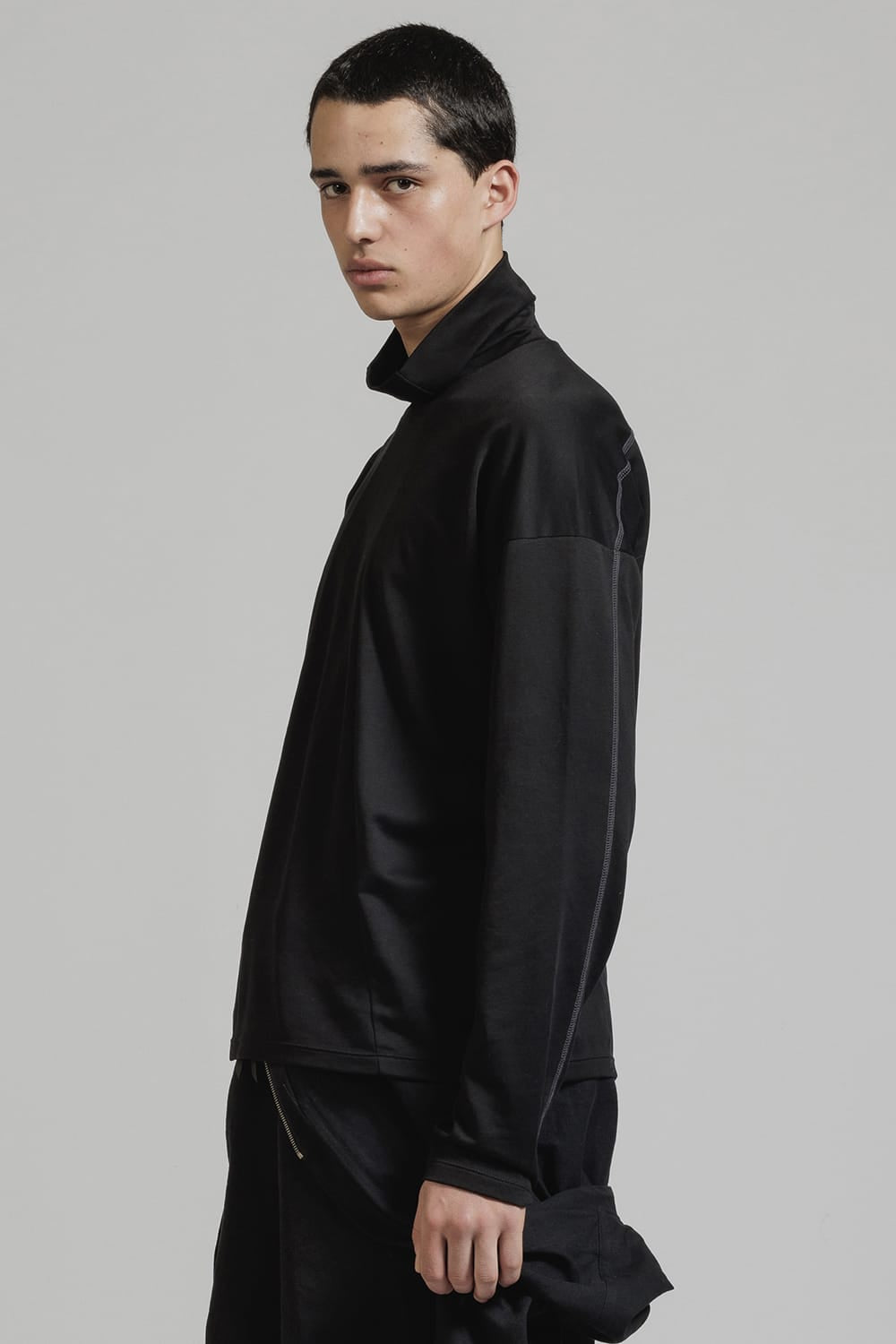 Smooth Turtleneck T-Shirt