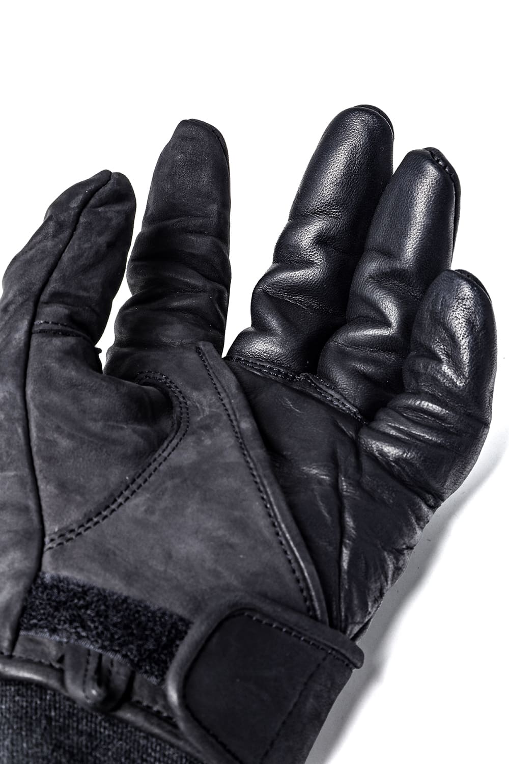 D.HYGEN Collaboration Gloves