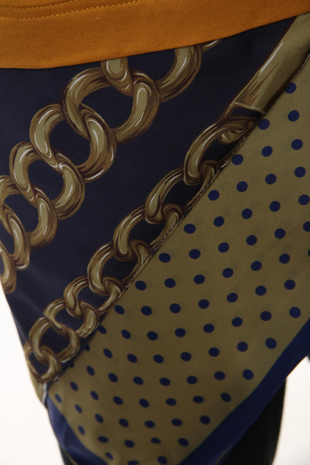 Scarf T-shirt Yellow