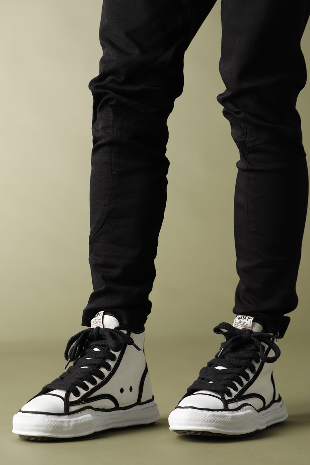 Original sole Trick detail hiptop sneaker White Delivery END of September