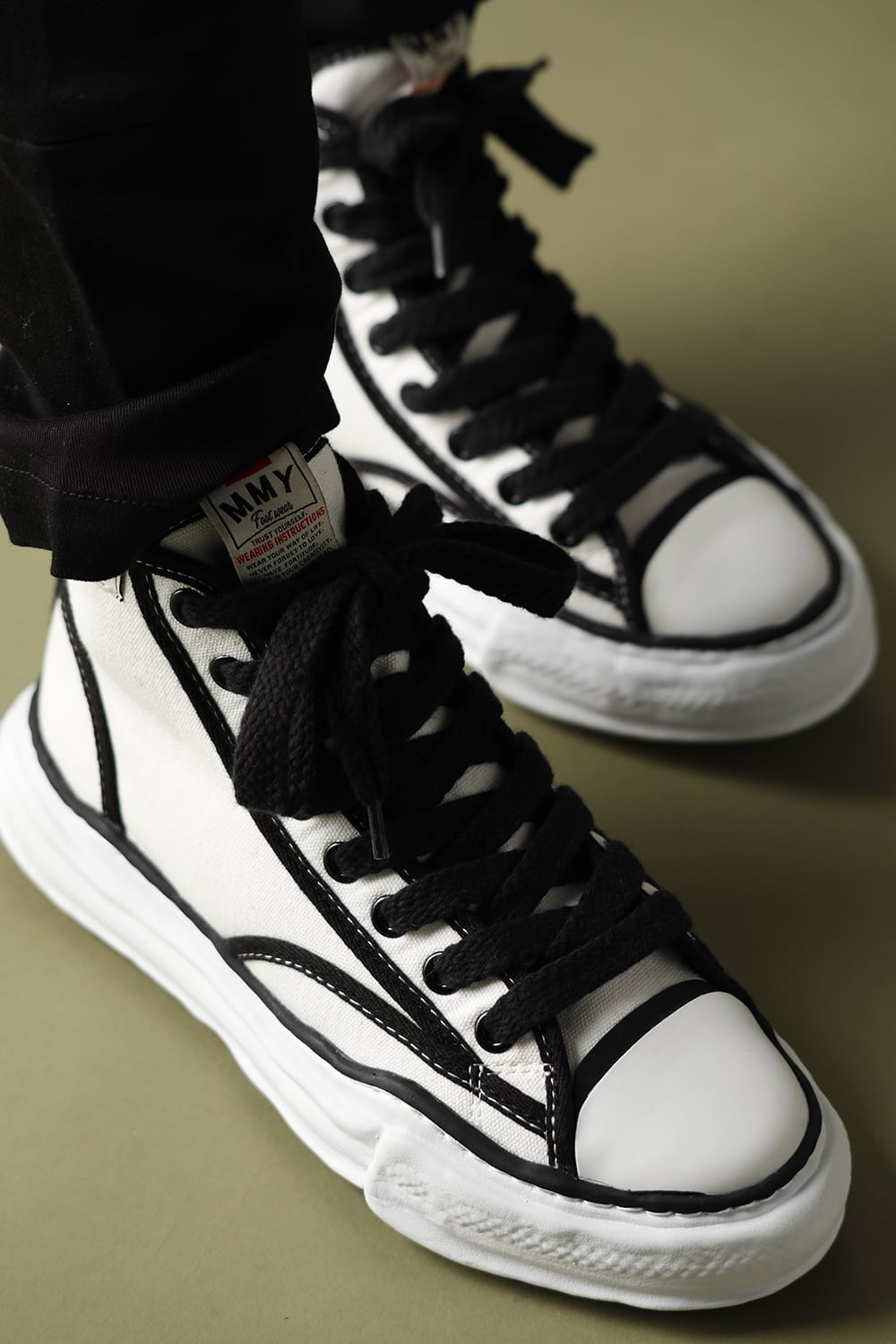 Original sole Trick detail hiptop sneaker White Delivery END of September