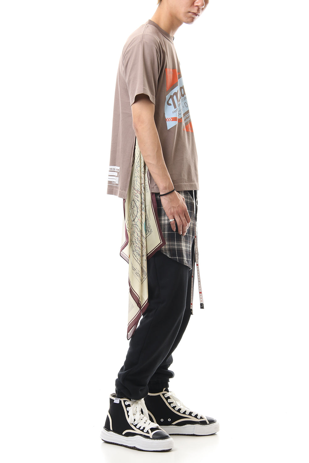 Scarf T-shirt Brown