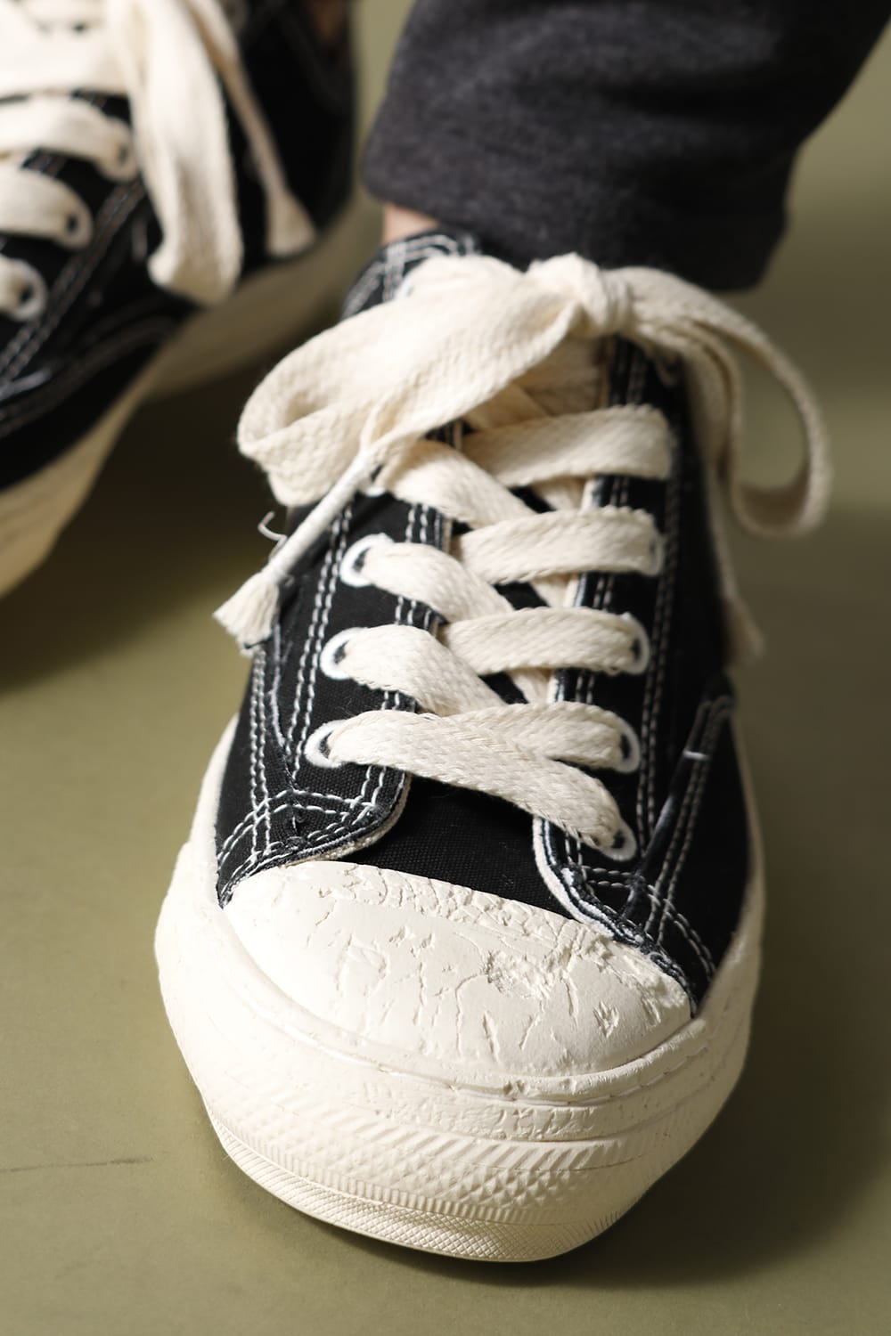 Past Sole Low Cut Sneaker Black