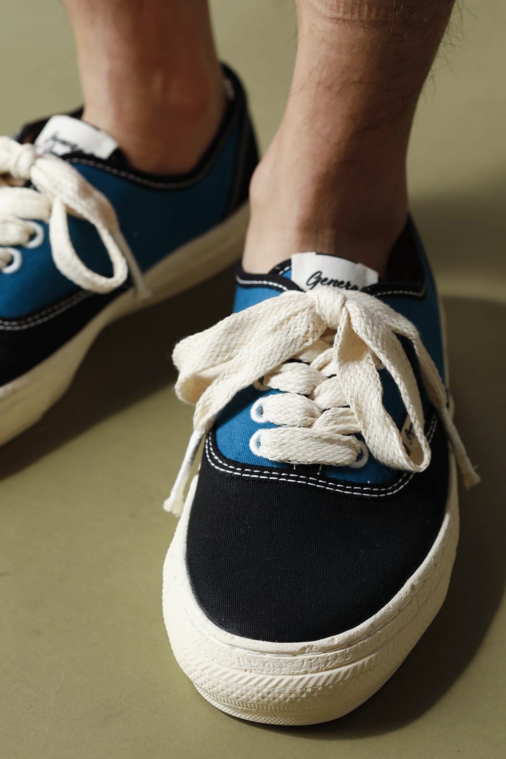 Past Sole Low Cut Sneaker Blue