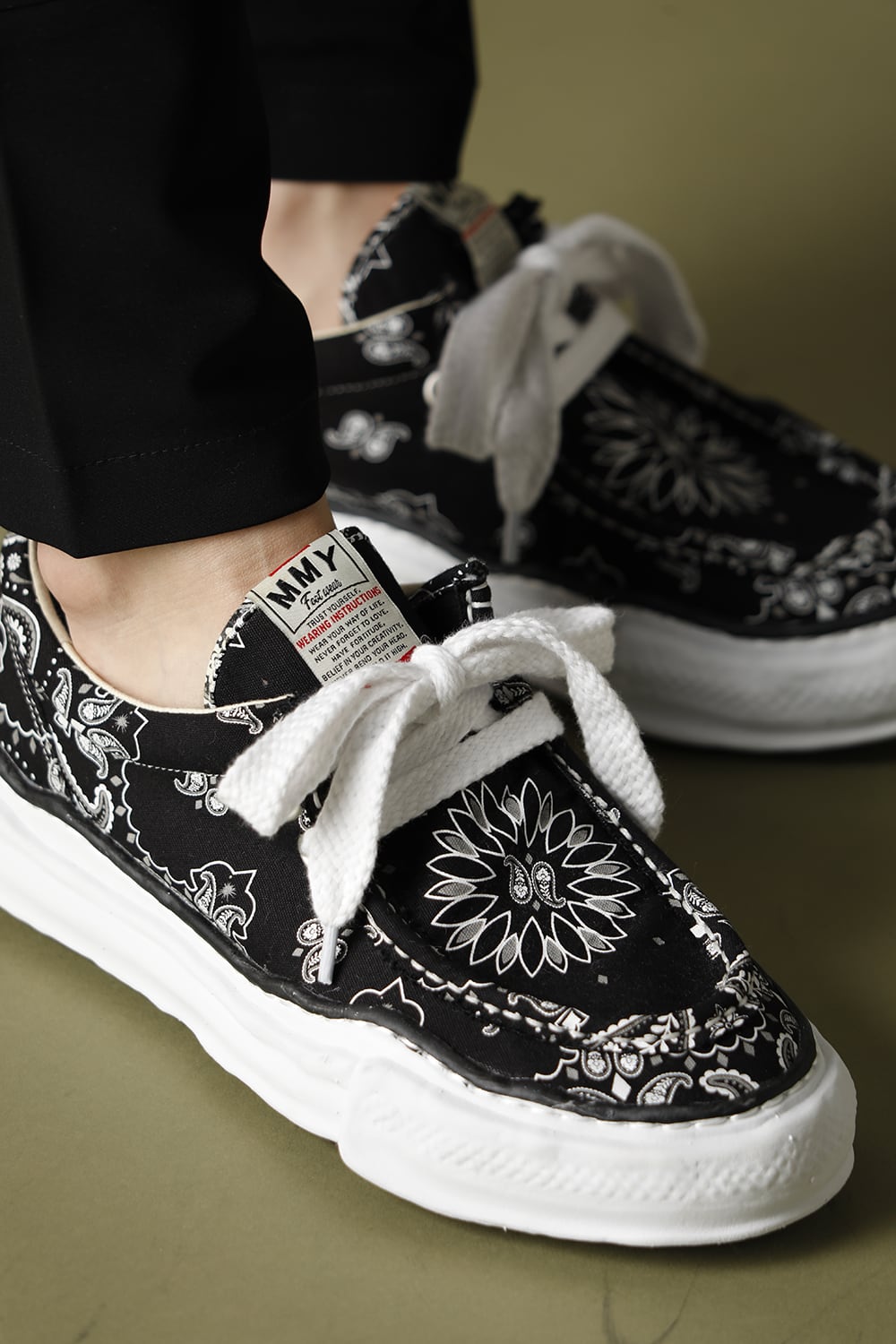 Original sole canvas moccasin bandana sneakers Black