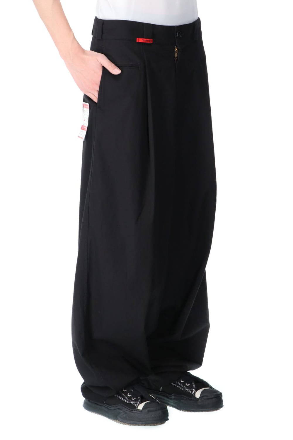 Over-sized Smooth Chino Pants