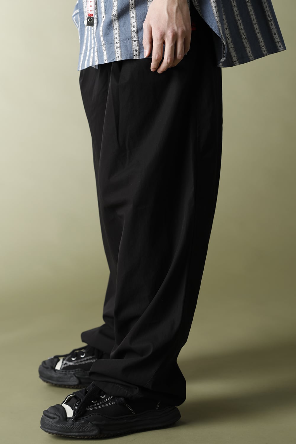 Over-sized Smooth Chino Pants