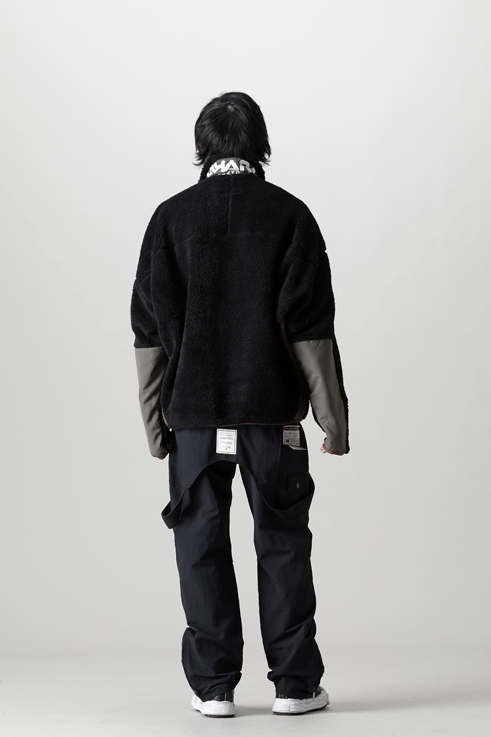 Wide back boa blouson Black