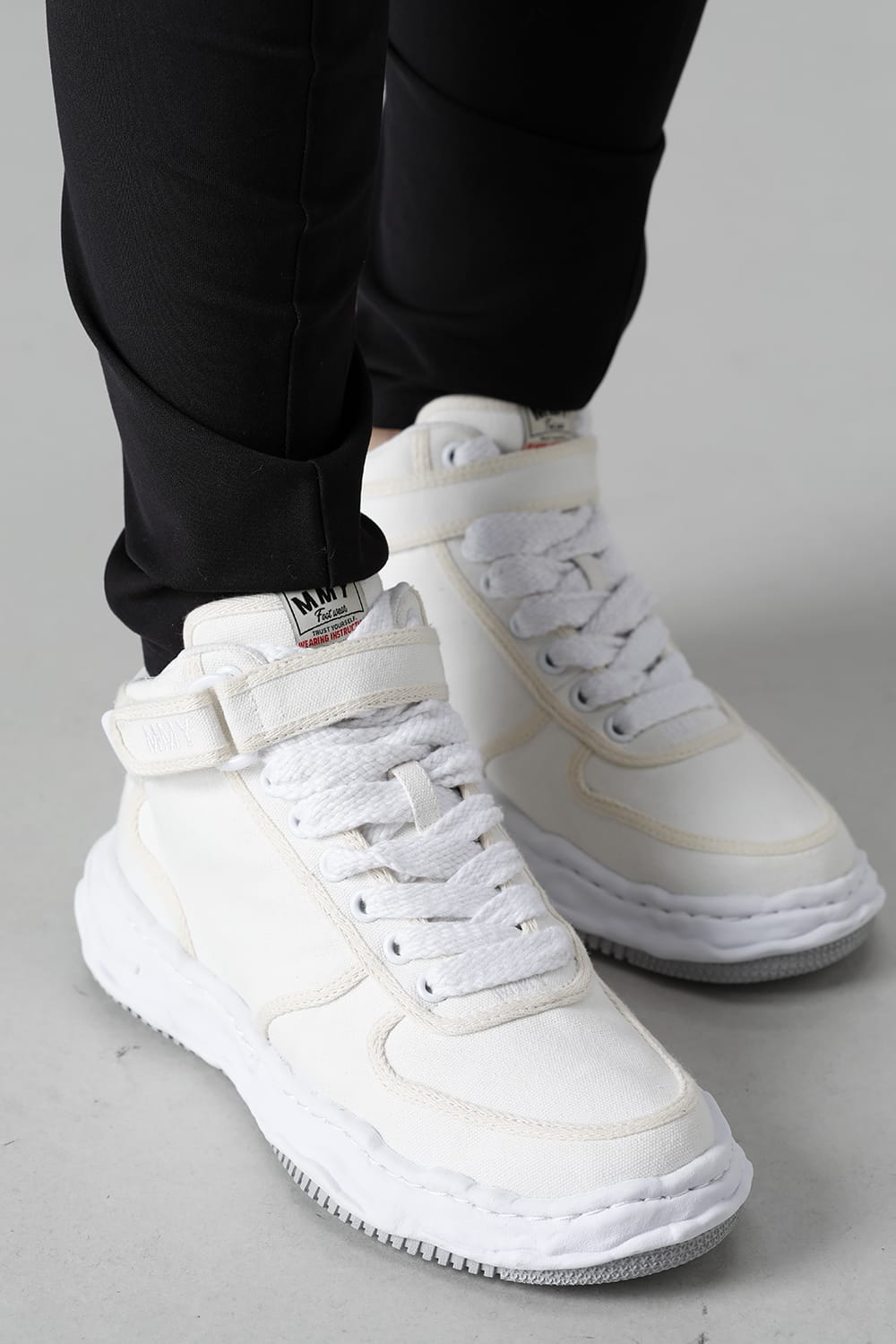 WAYNE high - original sole canvas High-Top sneakers White