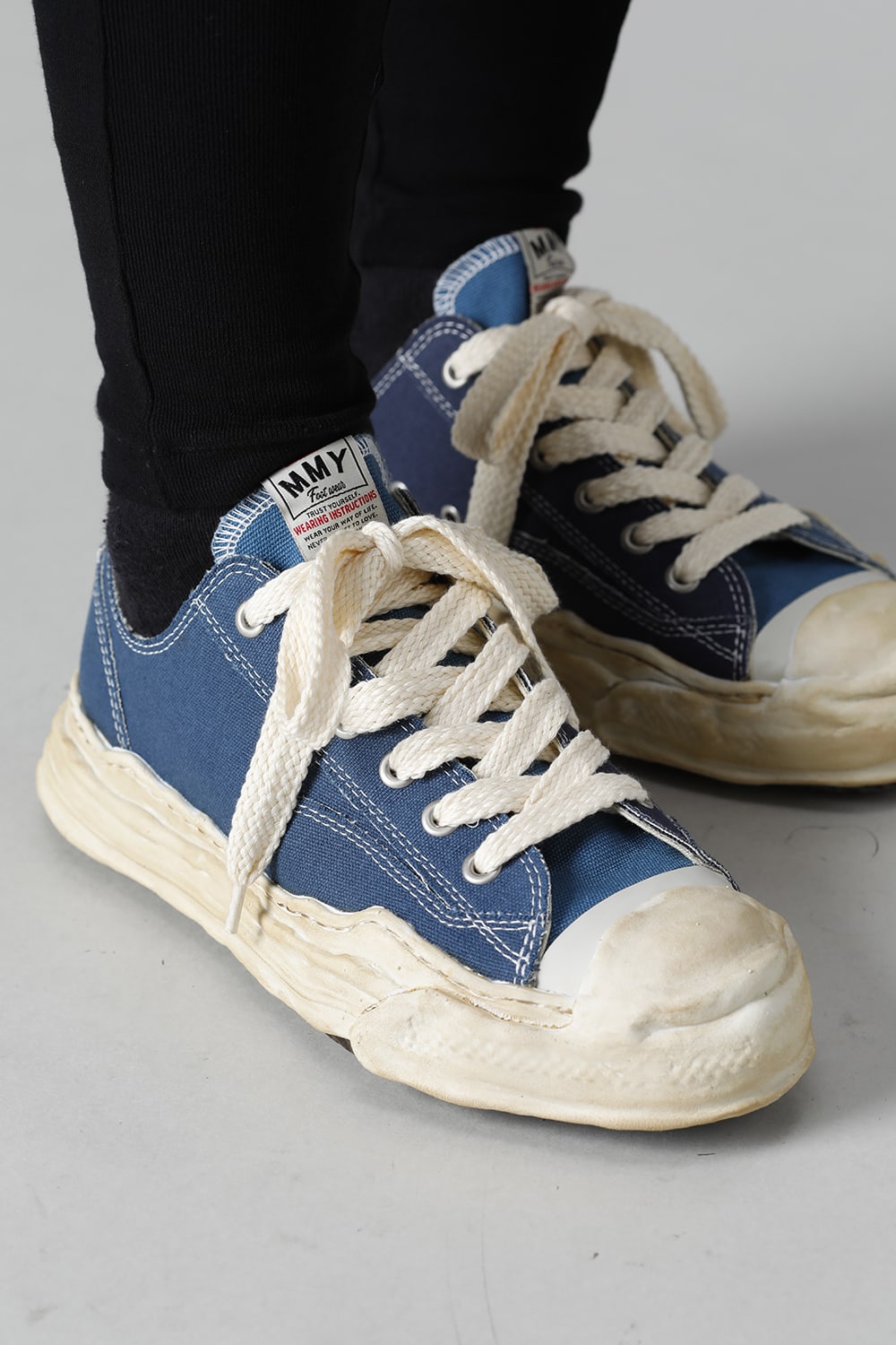 -HANK- Over-dyed original sole canvas Low-Top sneakers Blue