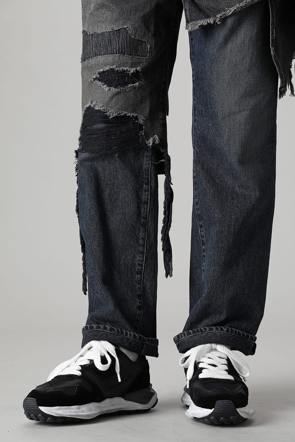 Original distressed effect sole leather Runner sneaker Black