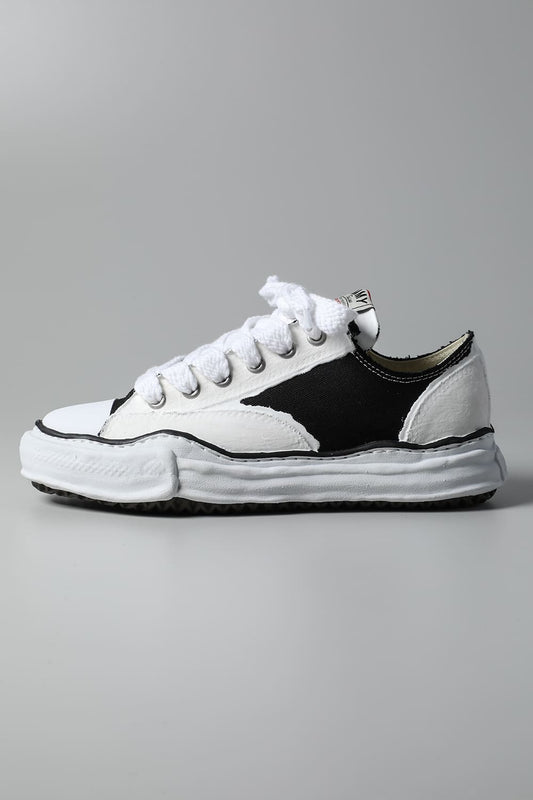 PETERSON Low Original sole rubber painted canvas Low-Top sneakers Black / White