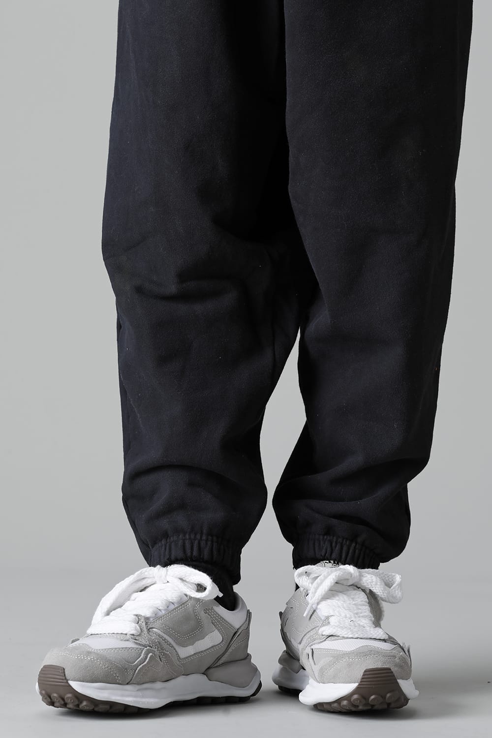 Original sole Broken detail Running sneakers White