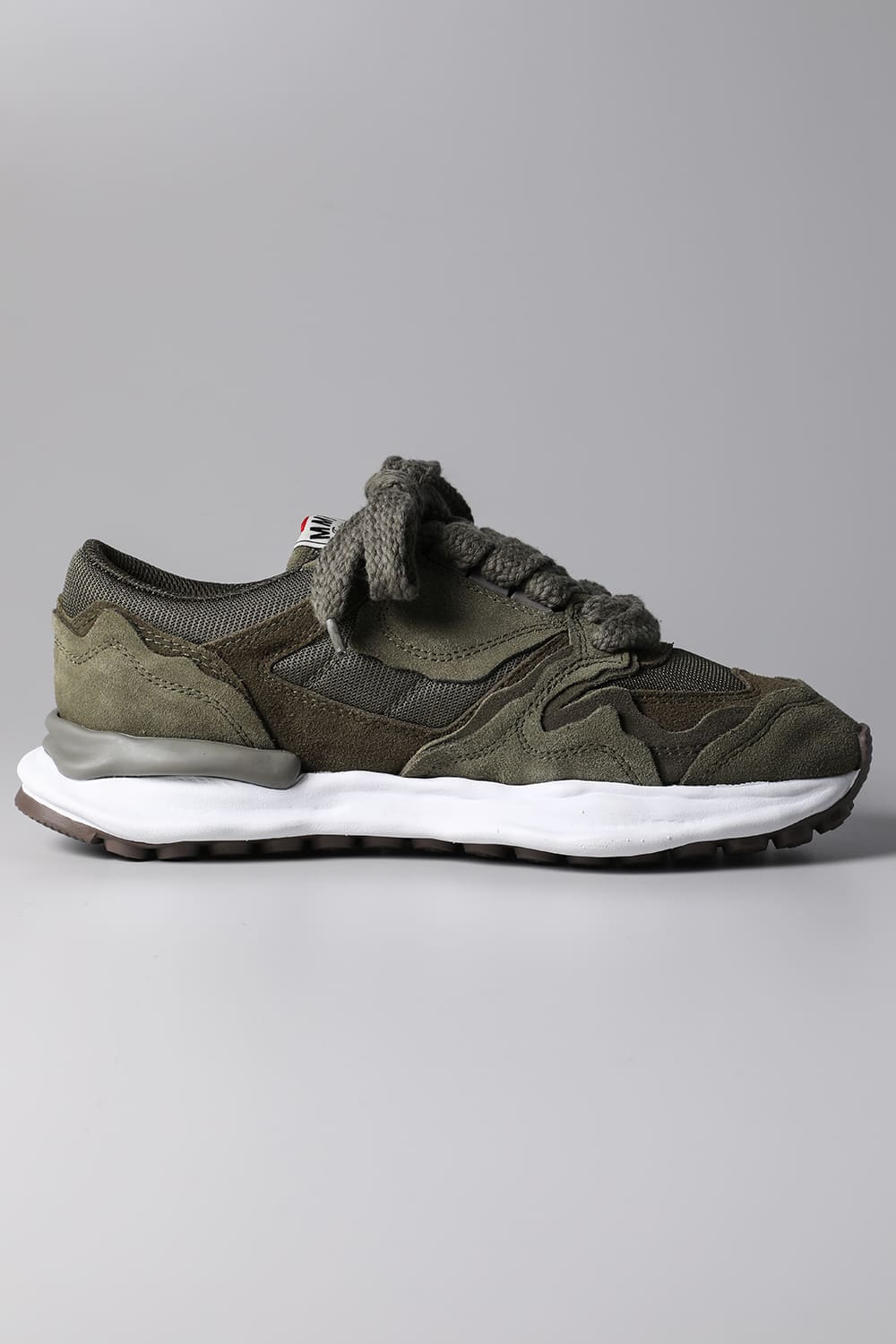 Original sole Broken detail Running sneakers Khaki