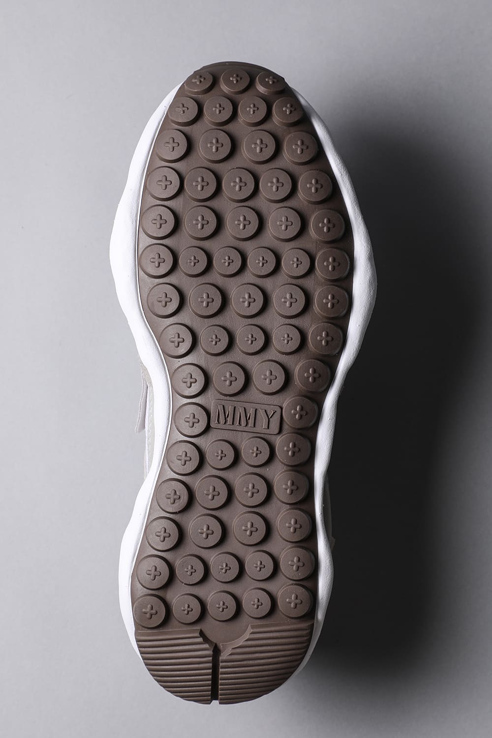 Original sole Broken detail Running sneakers White