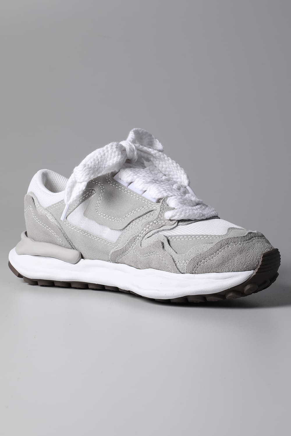 Original sole Broken detail Running sneakers White