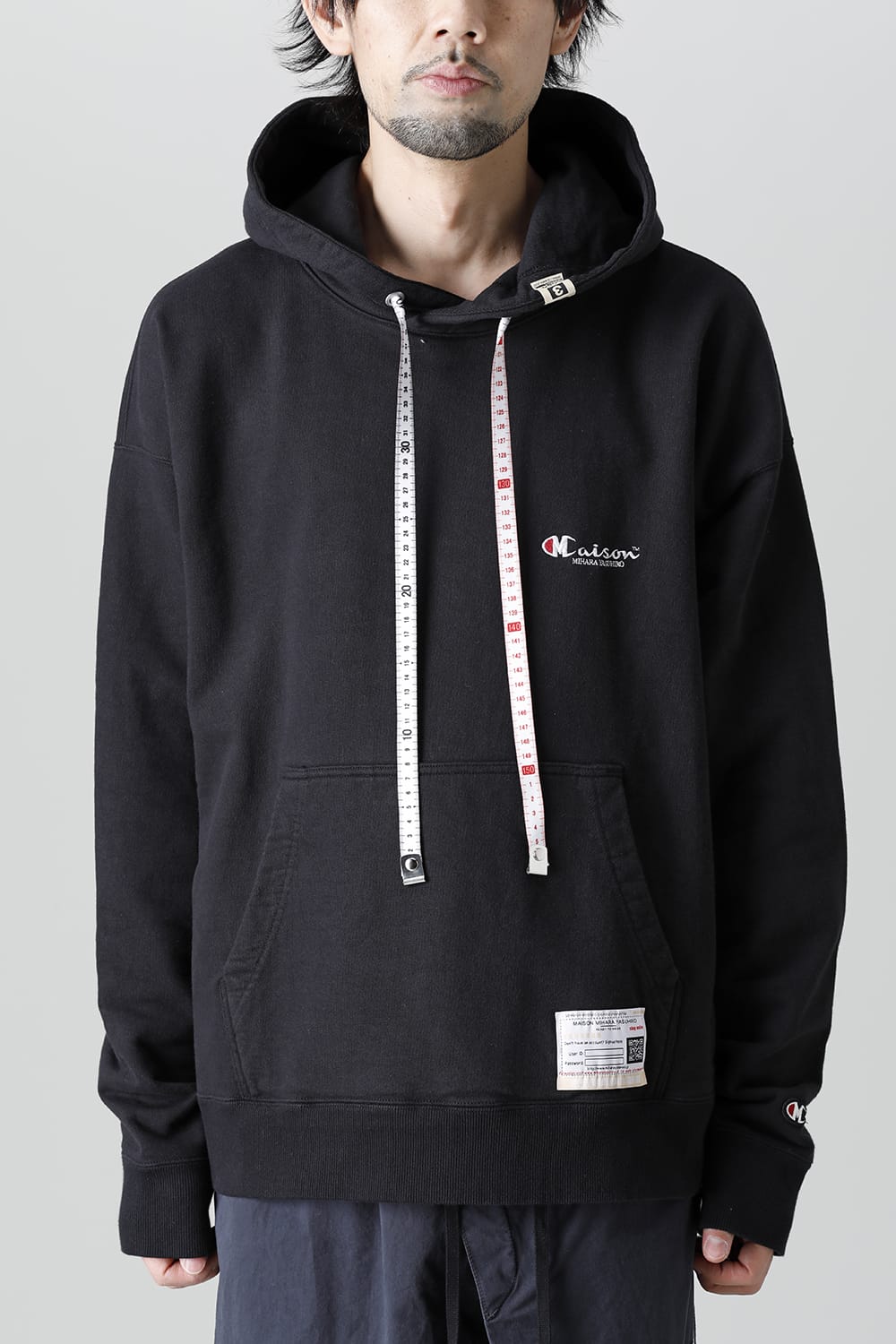Embroideried hodie  Black