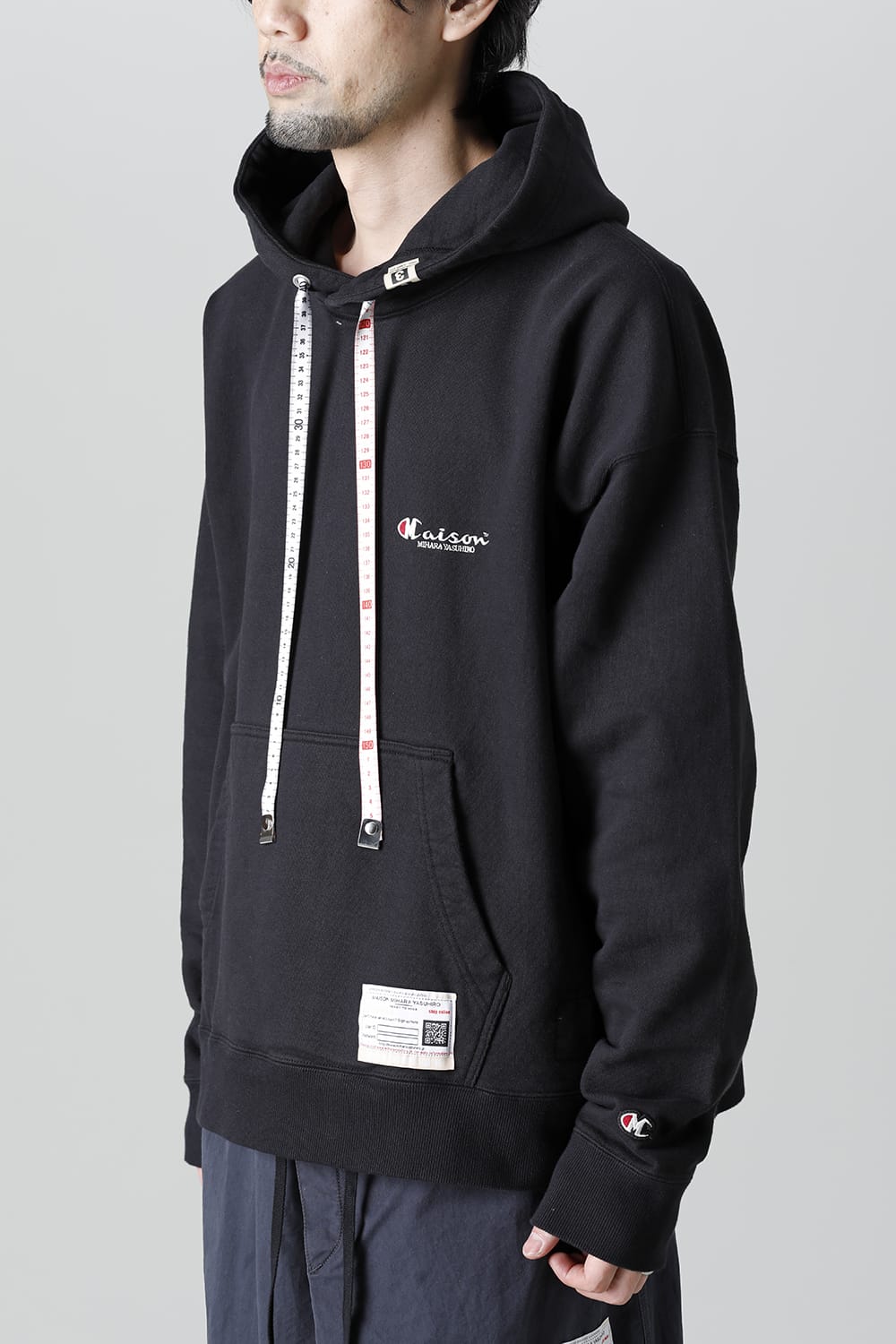 Embroideried hodie  Black
