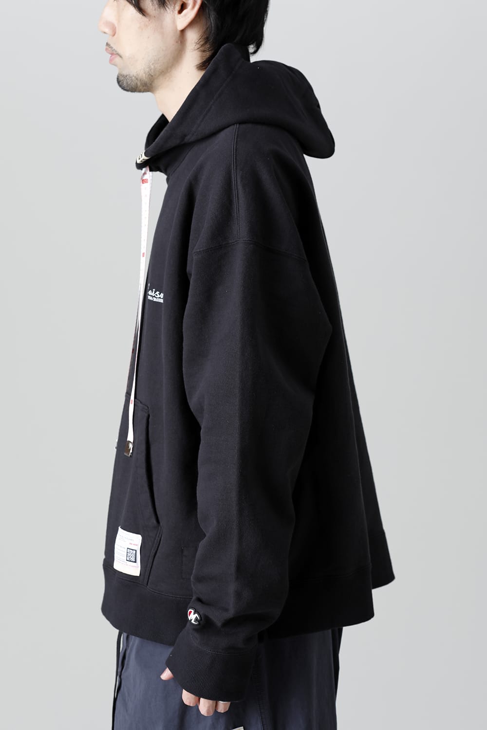 Embroideried hodie  Black