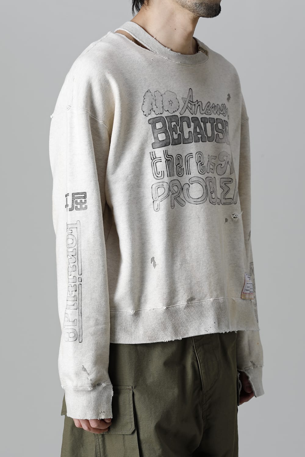 Distressed pullover White