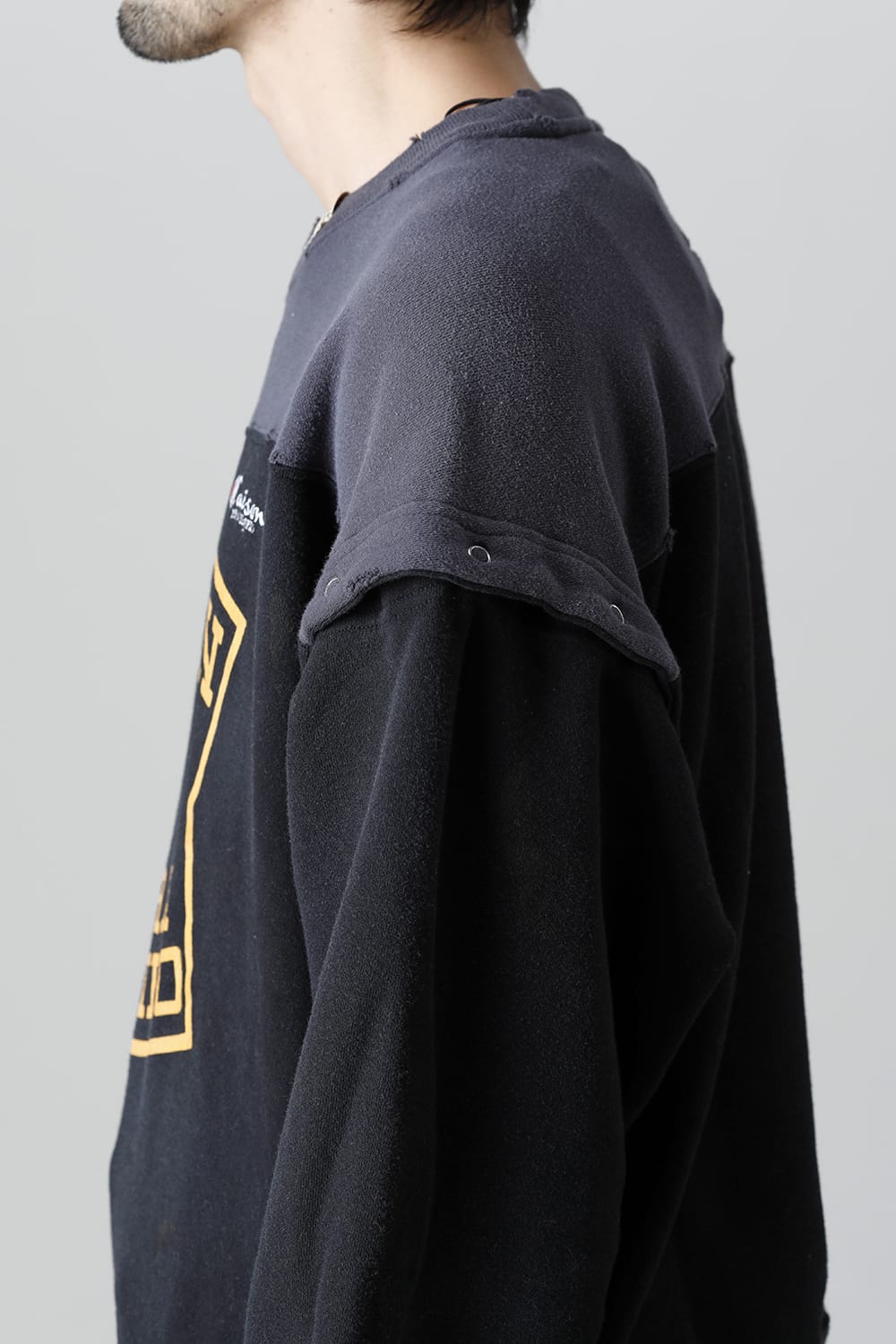 Removable pullover  Black