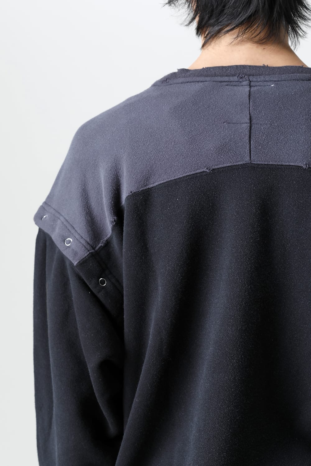 Removable pullover  Black
