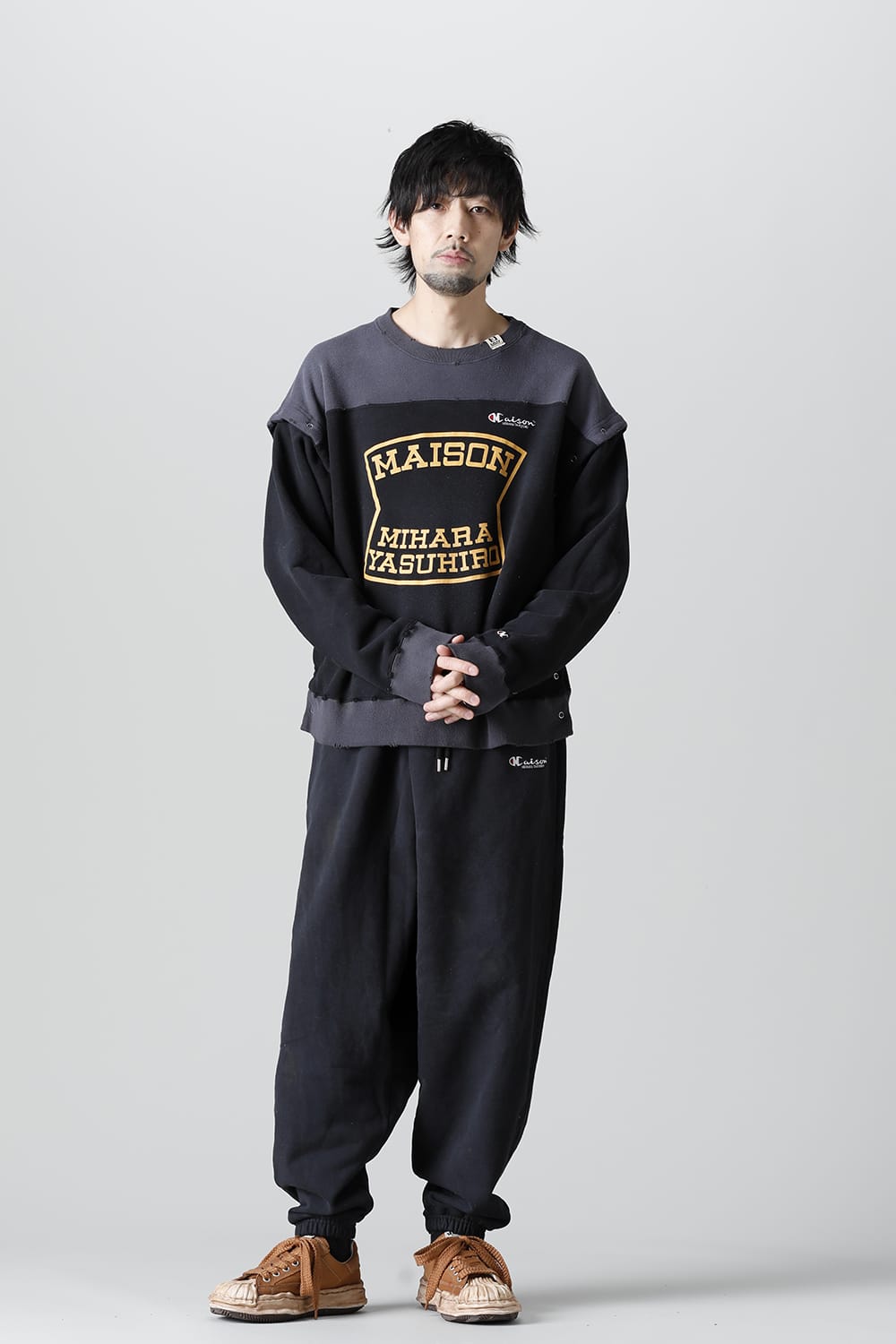 Removable pullover  Black