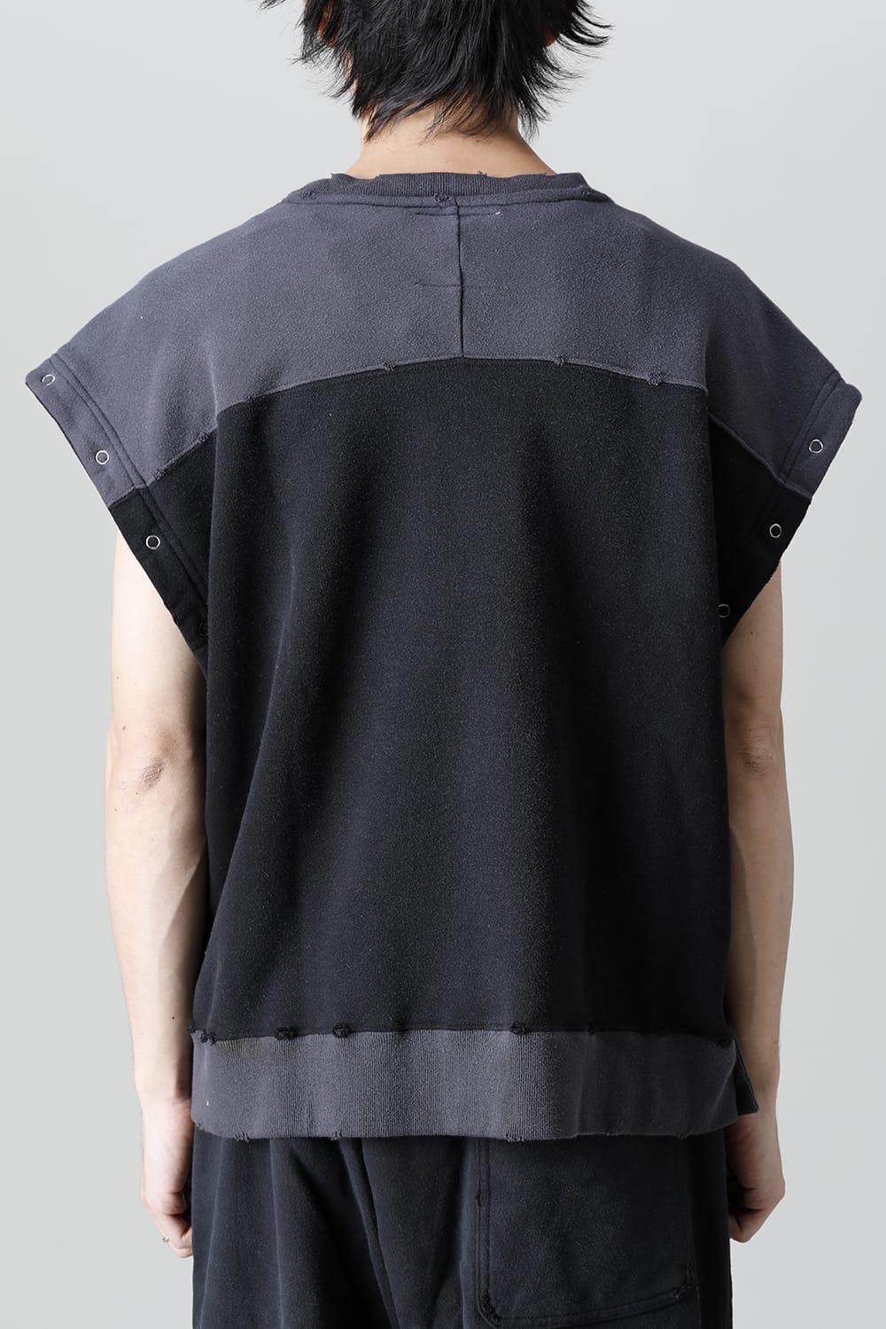 Removable pullover  Black