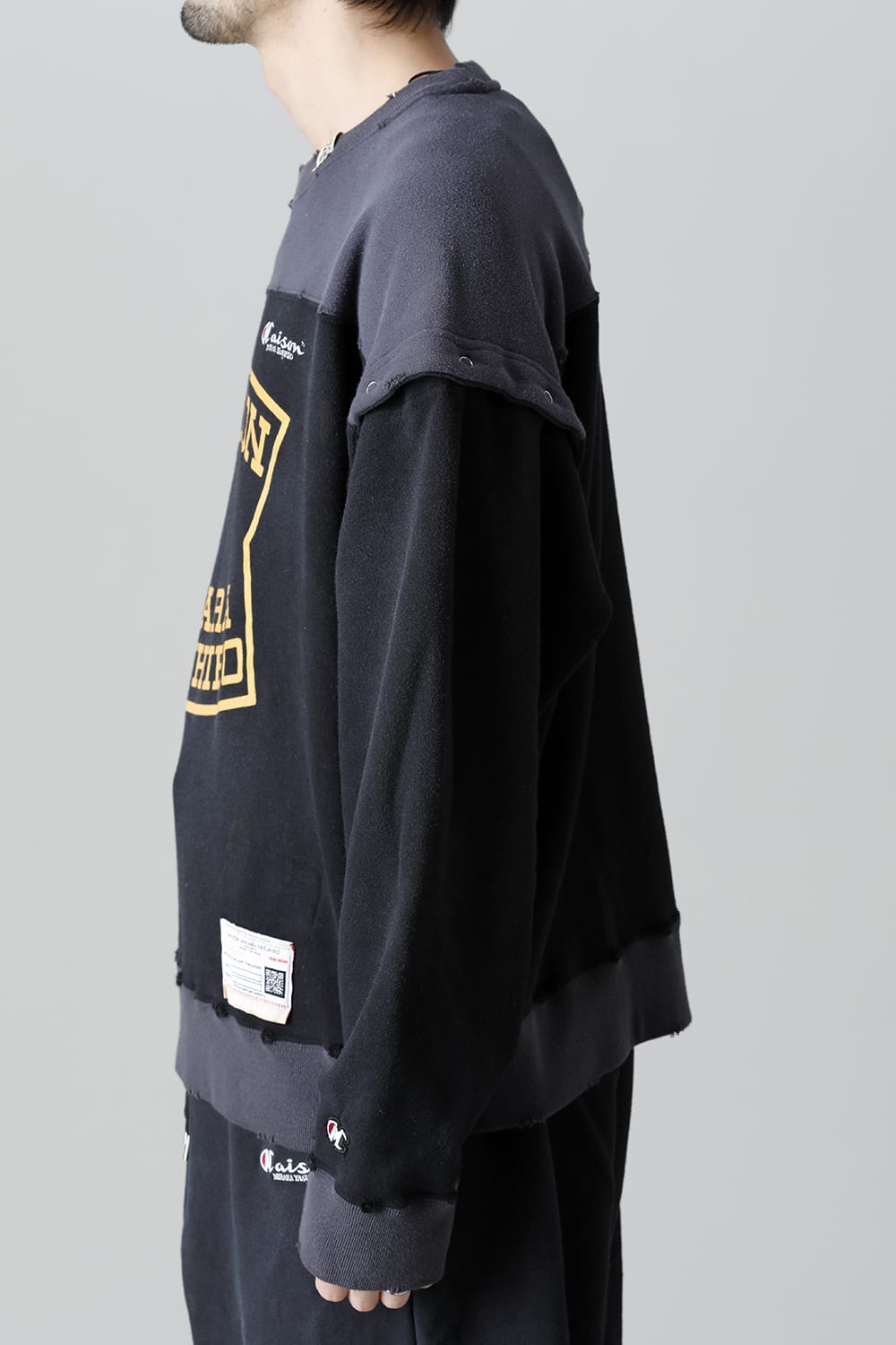 Removable pullover  Black