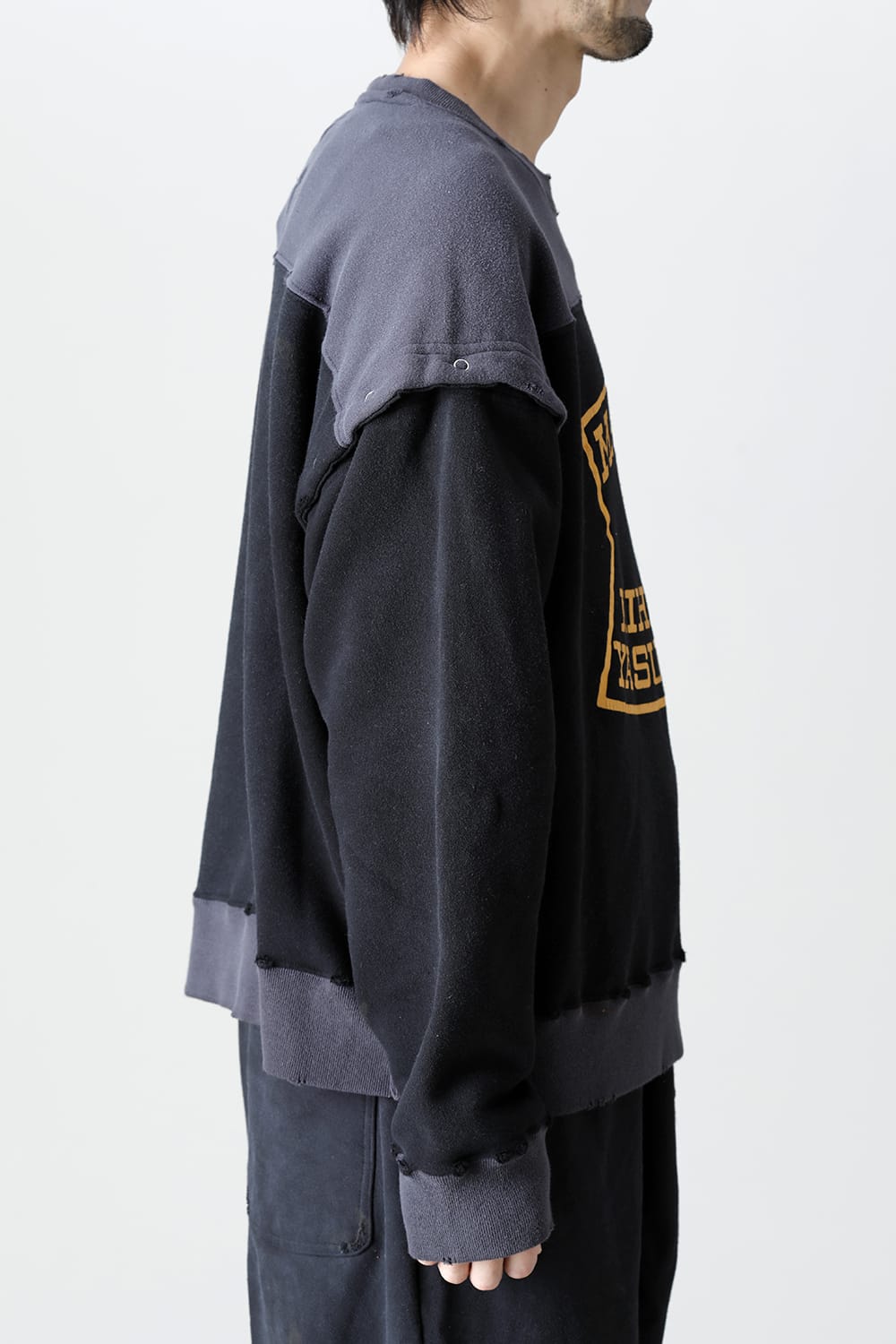 Removable pullover  Black