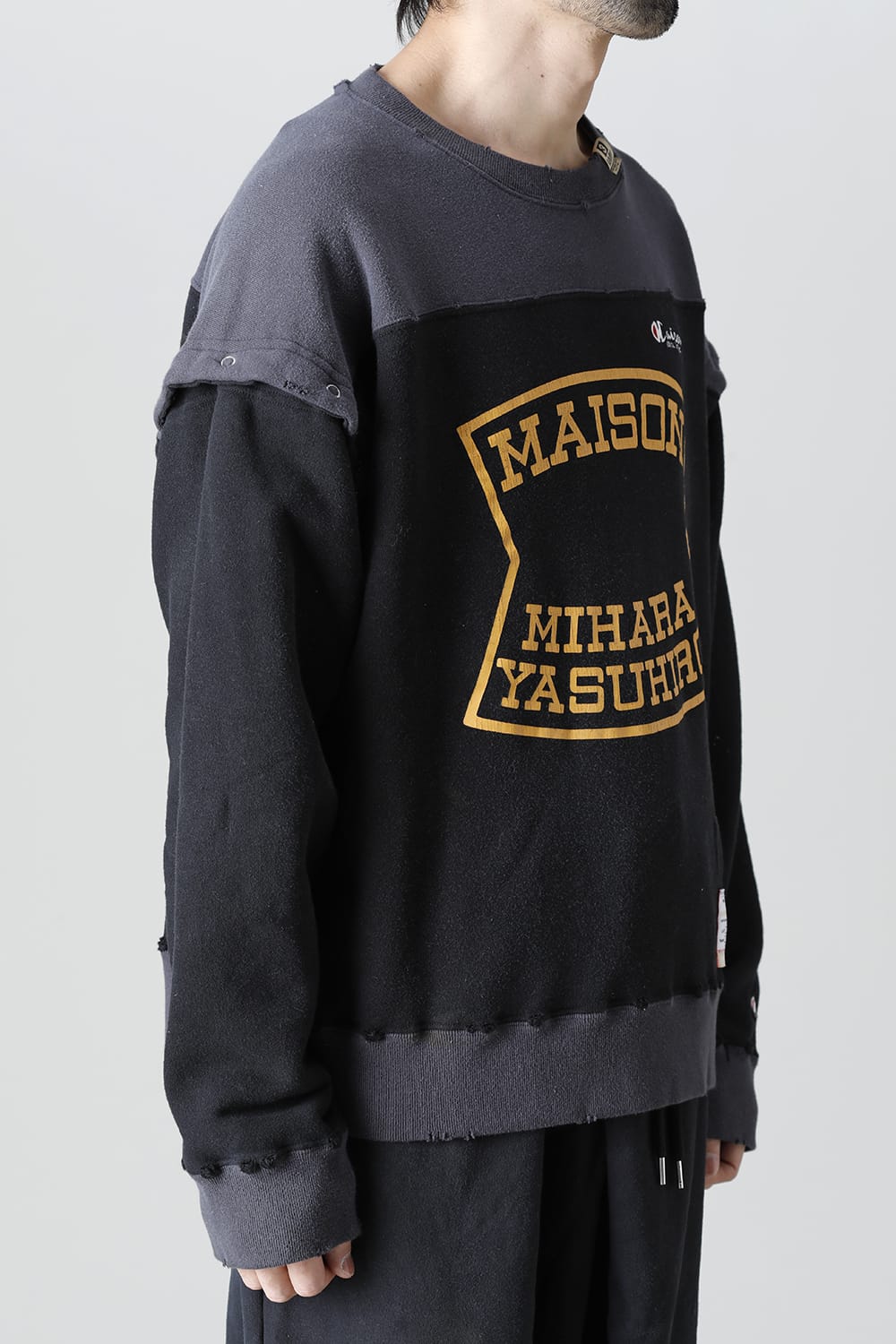 Removable pullover  Black