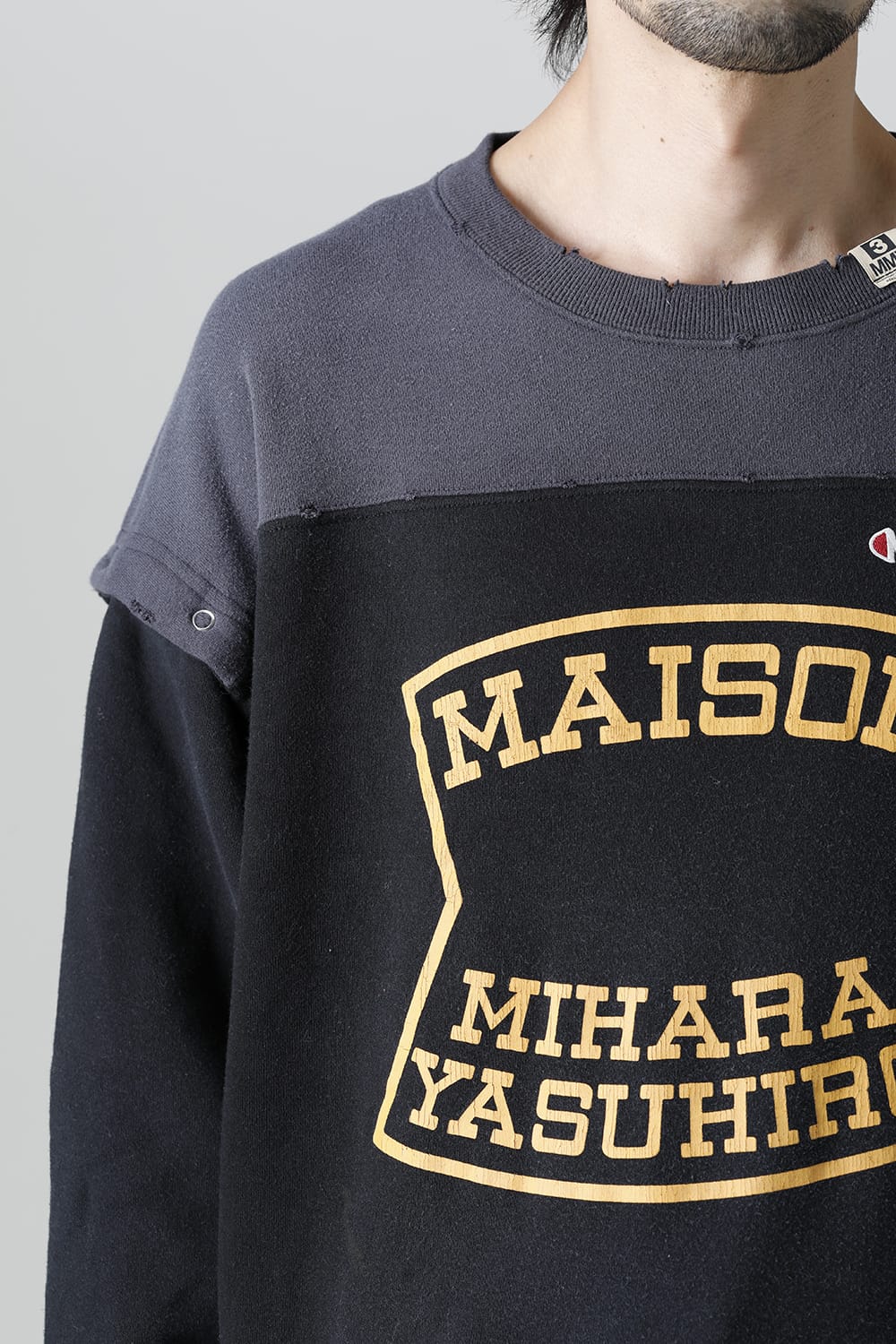 Removable pullover  Black