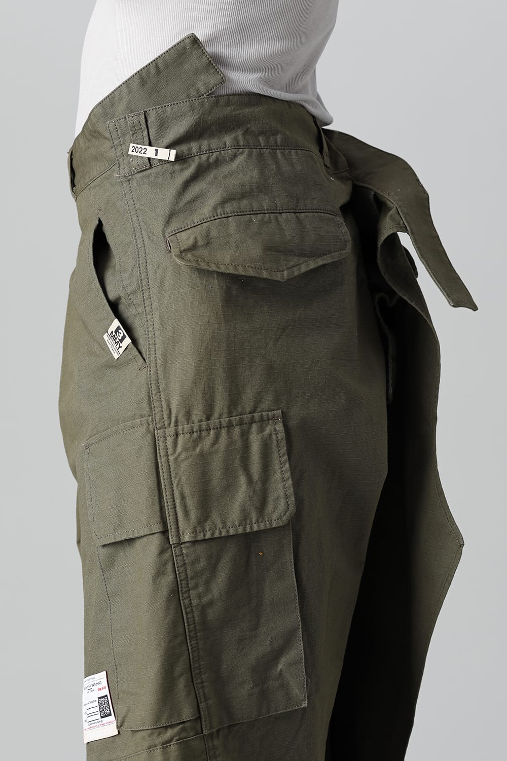 Slided Piece Cargo Pants