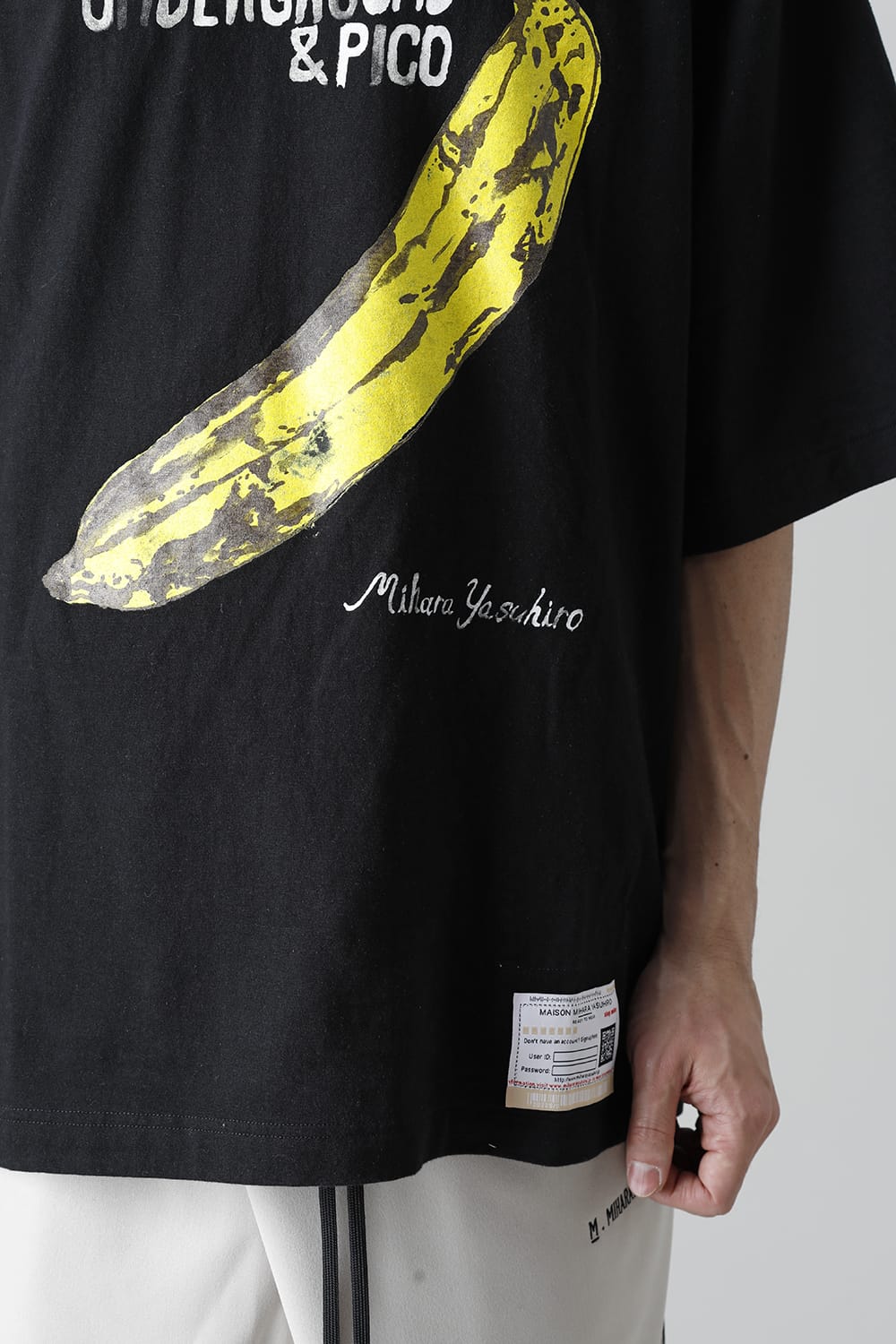 プリントTシャツ B