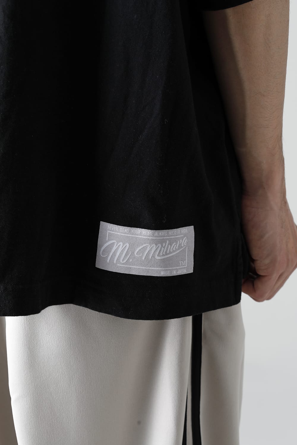 プリントTシャツ B