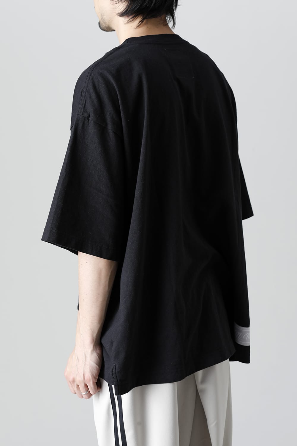 プリントTシャツ B