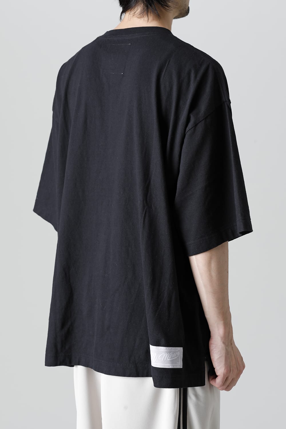 プリントTシャツ B