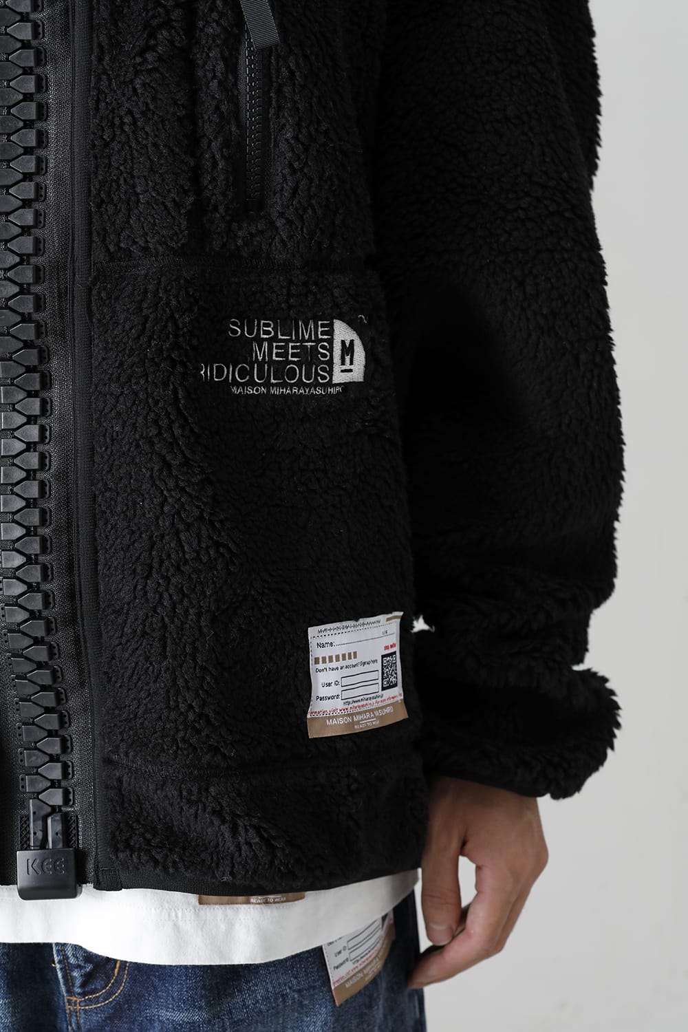 Wide Back Boa Blouson Black