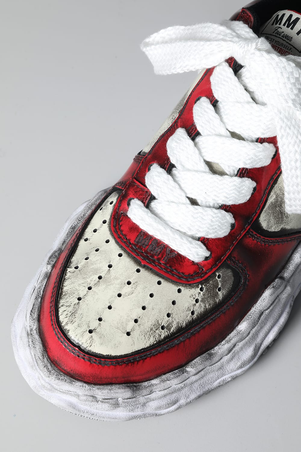 -WAYNE LOW- Brushed patent leather Sneakers  Red