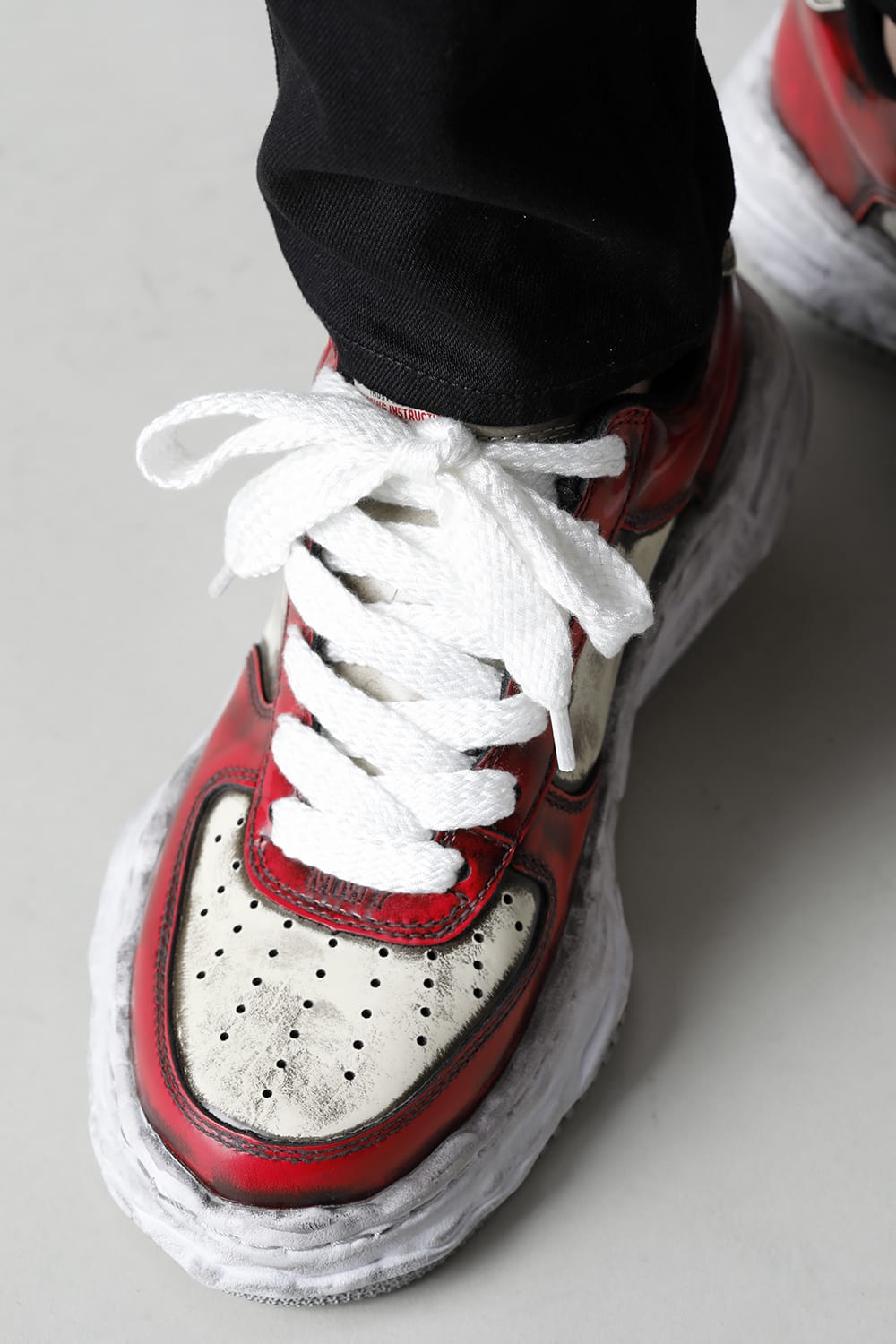 -WAYNE LOW- Brushed patent leather Sneakers  Red