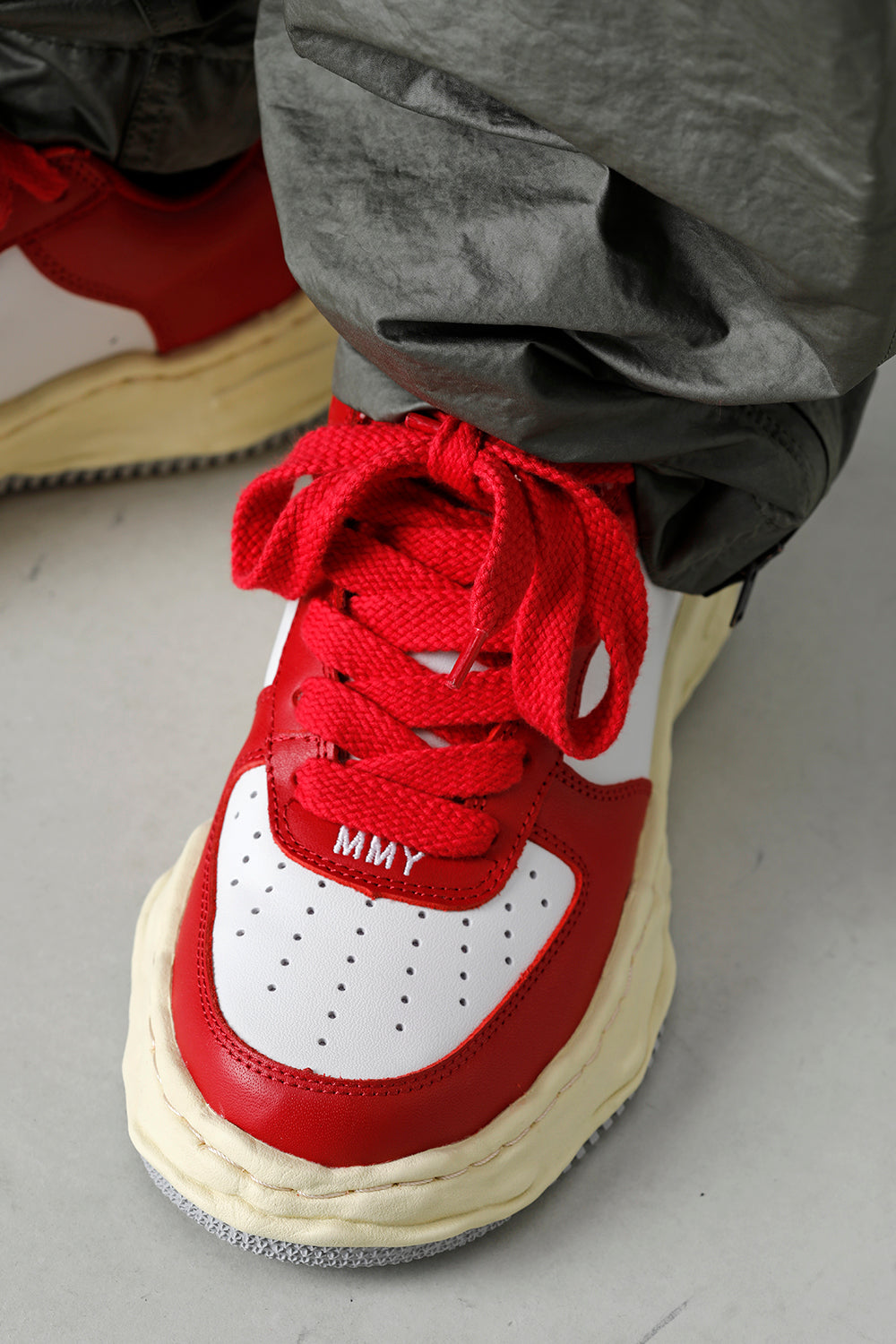 WAYNE Low leather Low-top sneakers  Vintage Like Sole Red / White