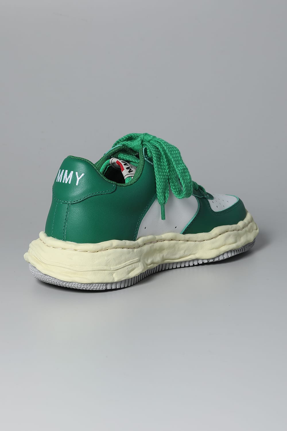 WAYNE Low leather Low-top sneakers  Vintage Like Sole Green / White