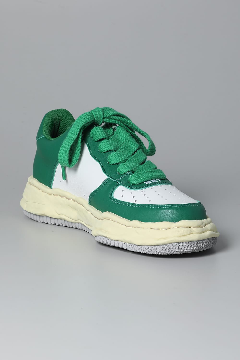 WAYNE Low leather Low-top sneakers  Vintage Like Sole Green / White