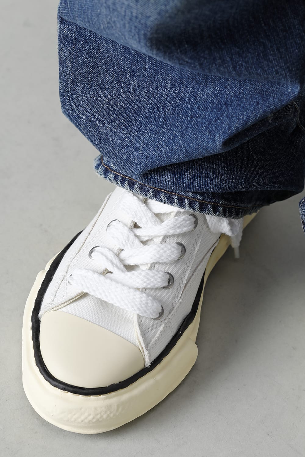 PETERSON canvas Low-cut sneakers Vintage like sole  White