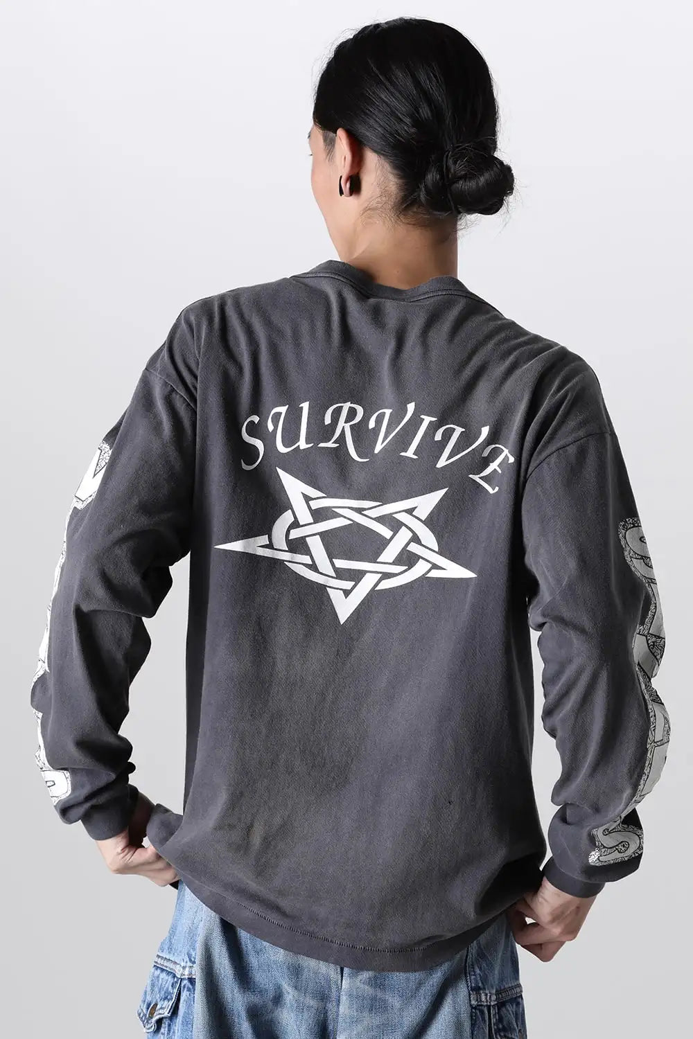 SURVIVE Long sleeve T-shirt