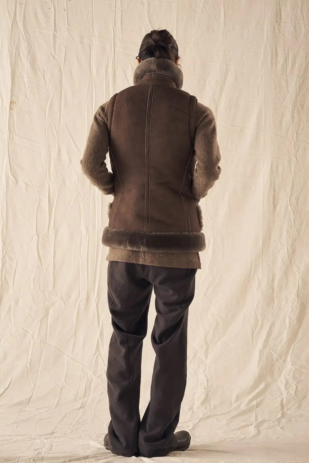 ハイネックベスト シープスキン ワームグレイ