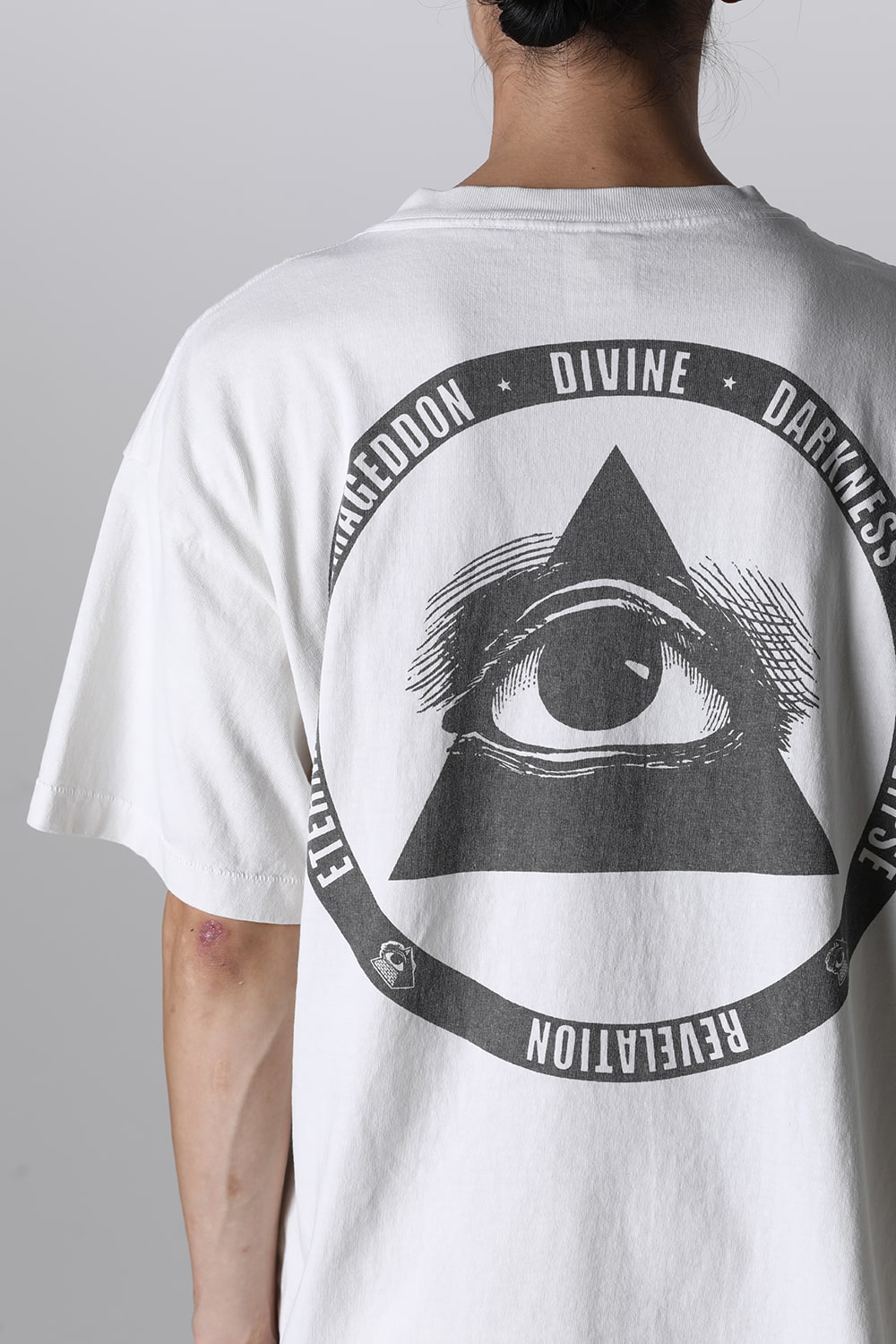 KOSUKE KAWAMURA × ©SAINT M×××××× COMPLICATED Short sleeve T-shirt