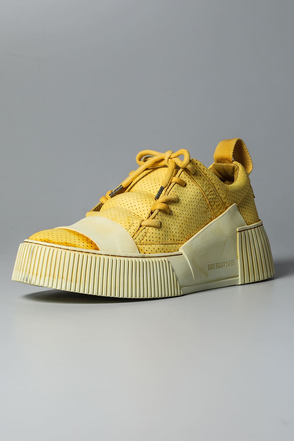 BAMBA2.1 PERFORATED LEATHER / WHITE SOLE