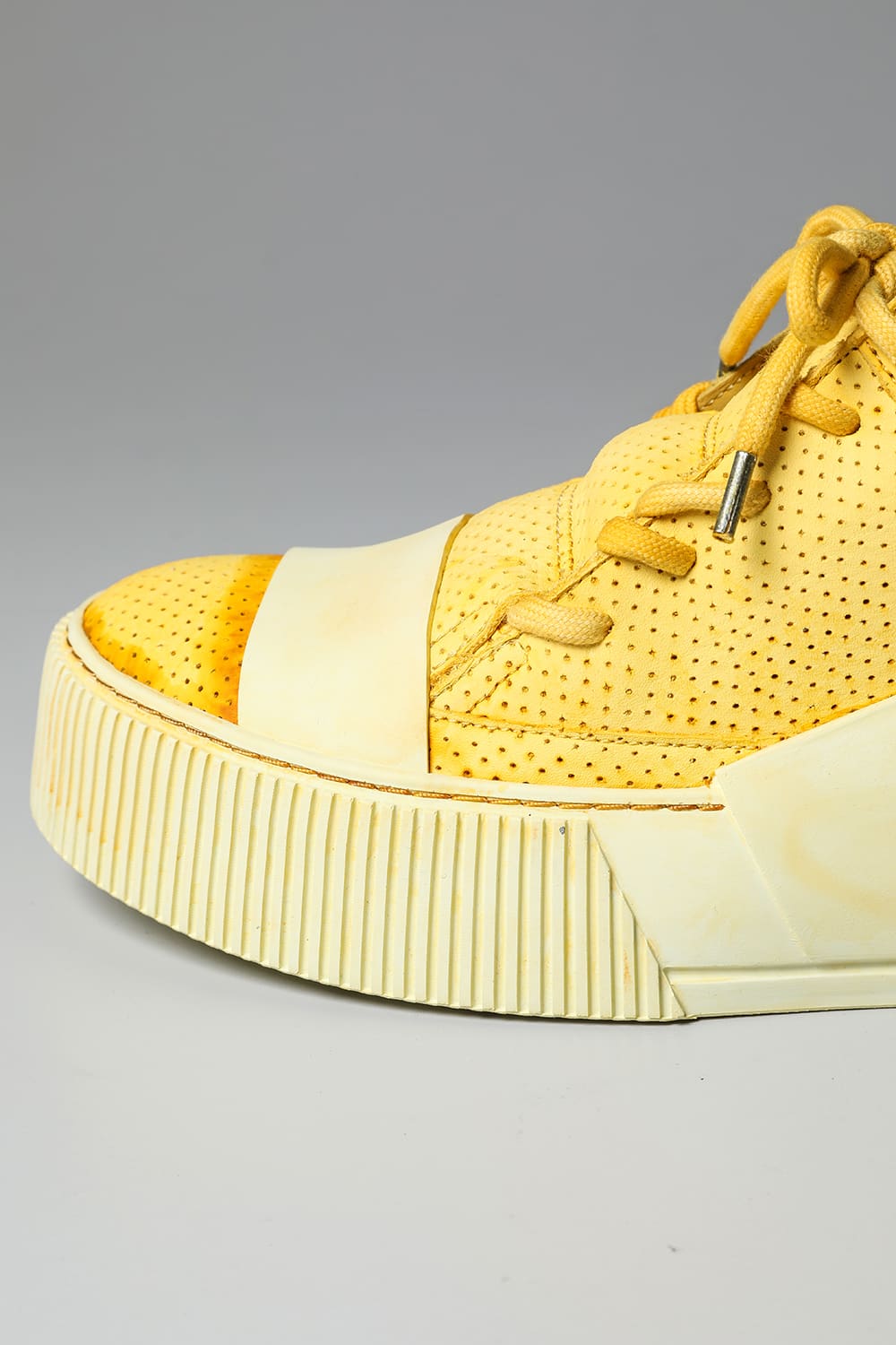 BAMBA2.1 PERFORATED LEATHER / WHITE SOLE